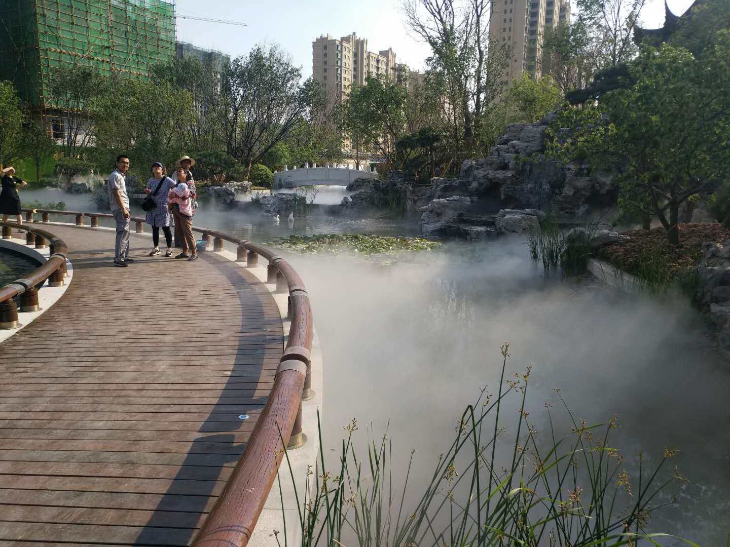 雾森景观、雾森造景、人造雾、小区造景、降尘、加湿、小区雾森造景、楼盘云雾造景、园林雾森造景